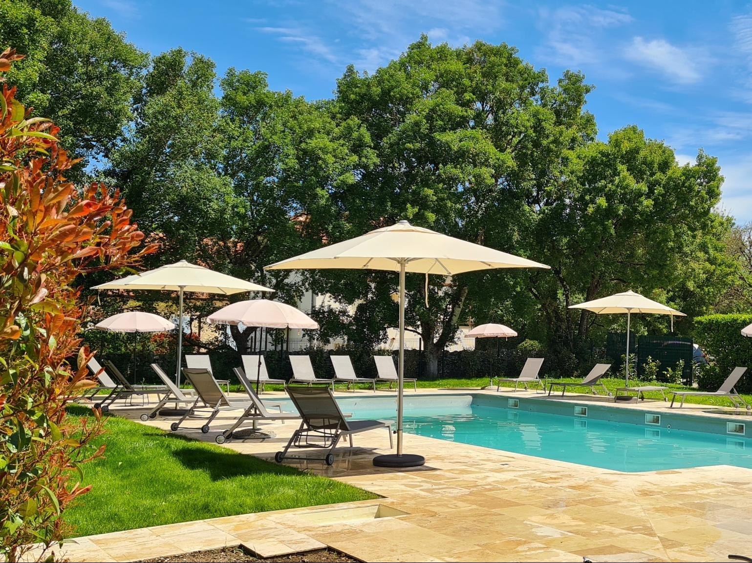 רוקמאדור Logis Hotels - Le Bellaroc - Hotel 2 Etoiles Et Restaurant מראה חיצוני תמונה