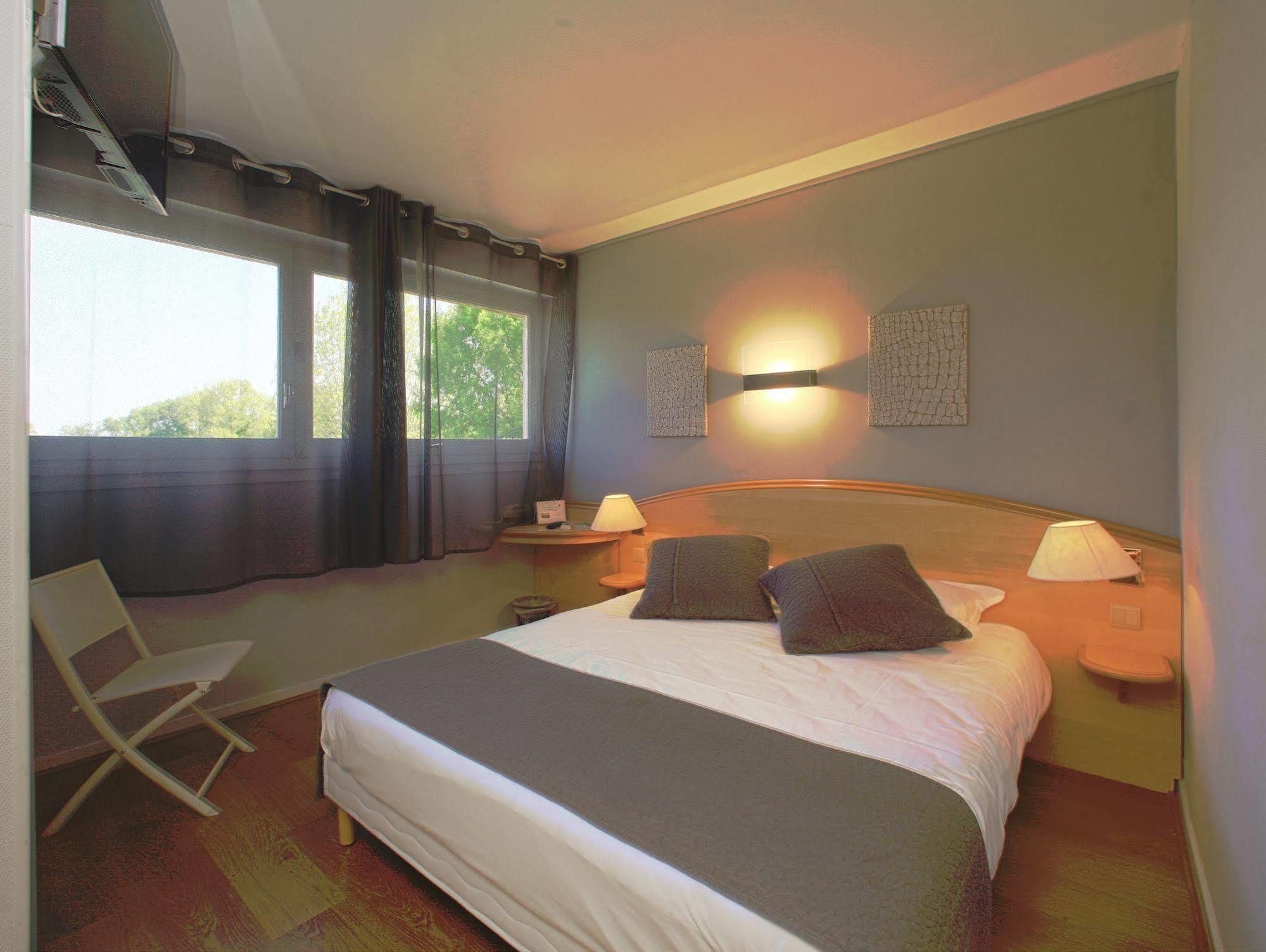 רוקמאדור Logis Hotels - Le Bellaroc - Hotel 2 Etoiles Et Restaurant מראה חיצוני תמונה