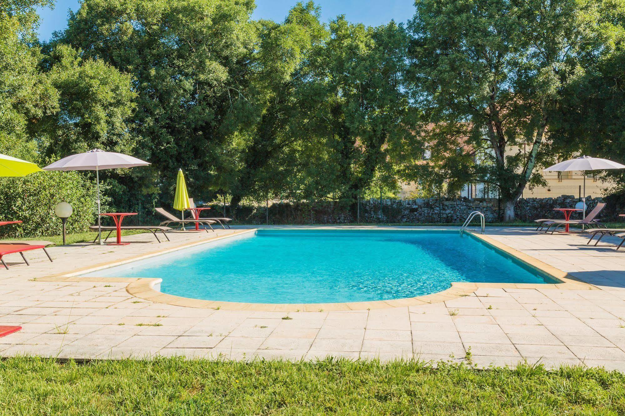 רוקמאדור Logis Hotels - Le Bellaroc - Hotel 2 Etoiles Et Restaurant מראה חיצוני תמונה