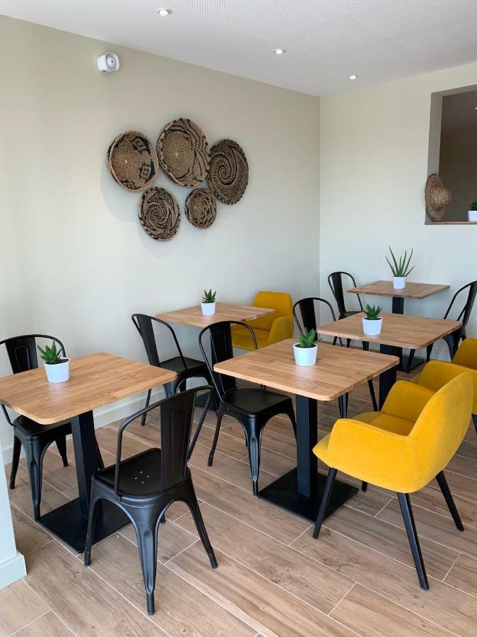 רוקמאדור Logis Hotels - Le Bellaroc - Hotel 2 Etoiles Et Restaurant מראה חיצוני תמונה